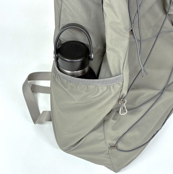 THIRD MAGAZINE【HPS別注】THIRD MAGAZINE×CARIBOU Mountaineeringロゴパッカブルバックパック￥16,500