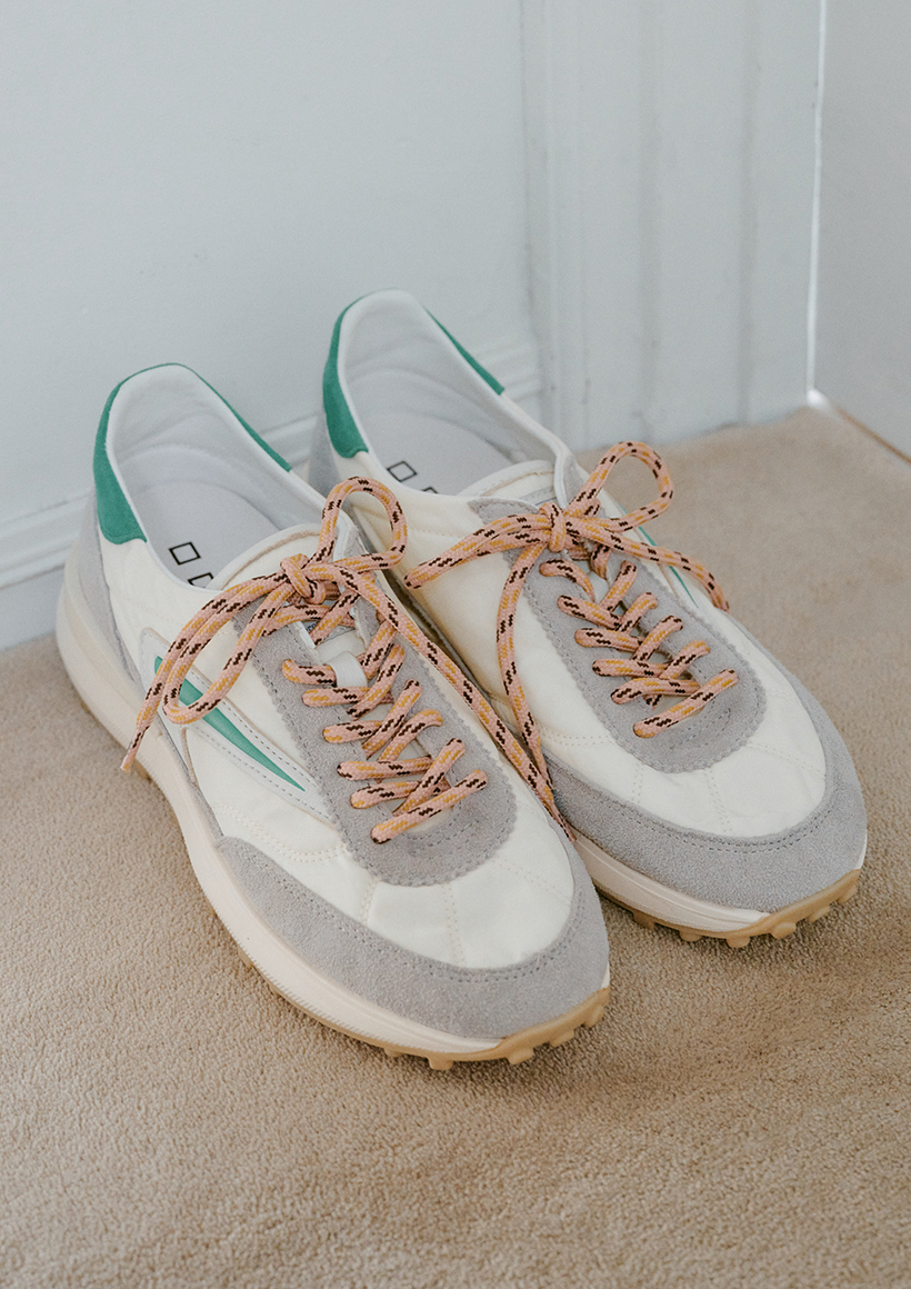 足元から春めく、今買うべきスニーカー10選