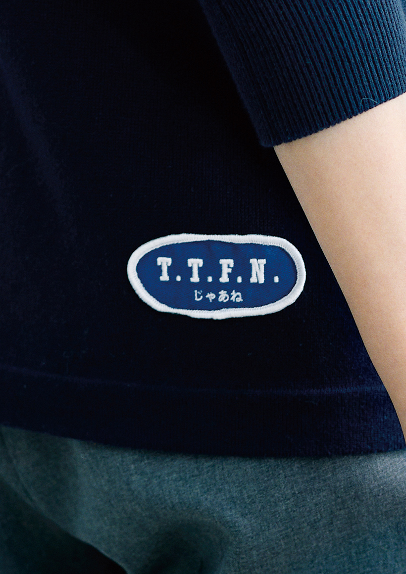 田丸麻紀さんが着る「マディソンブルー」の春の格上げ服