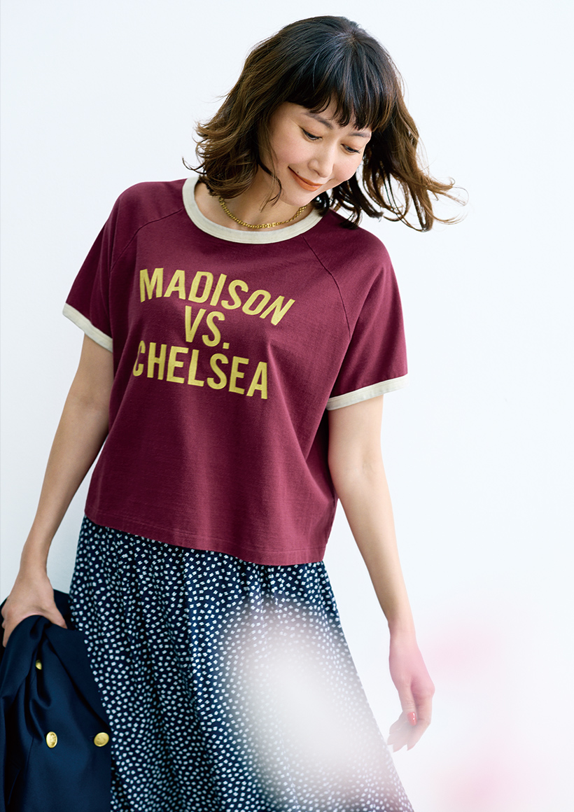 田丸麻紀さんが着る「マディソンブルー」の春の格上げ服