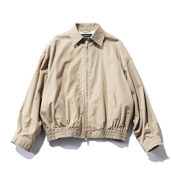 田丸麻紀さんが着る「マディソンブルー」の春の格上げ服