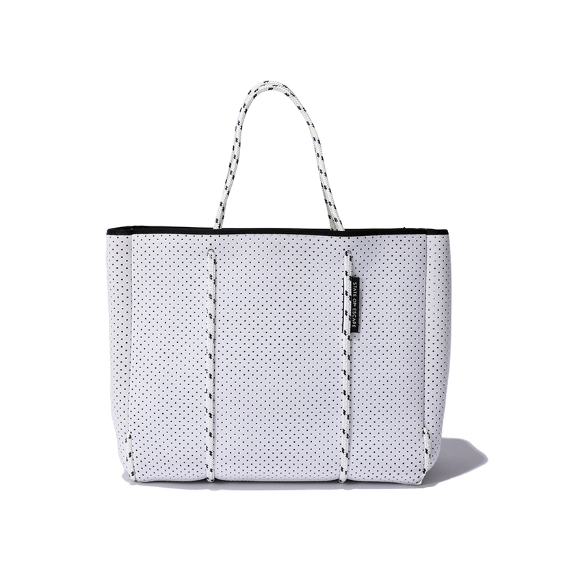 「あってよかった！」の便利と自信をくれる旅ウエアと旅バッグ