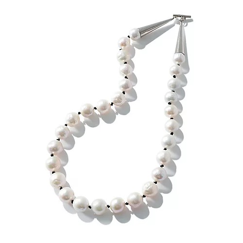 足元から春めく、今買うべきスニーカー10選