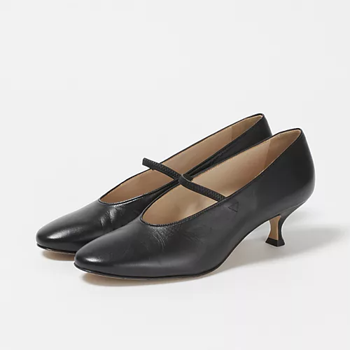 NEBULONI E.プレーンパンプス￥75,900 