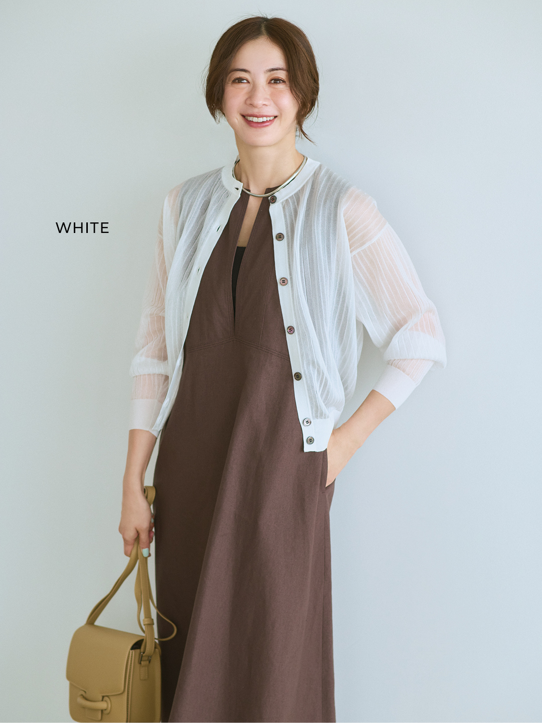 エムセブンデイズの【洗える】ワイドリブシアーカーディガンコーデ2