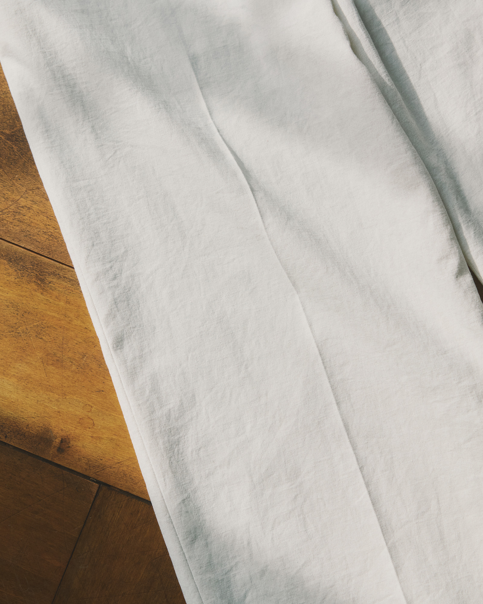 【Curensology】 GWも夏休みも！ このパンツ一本あれば旅支度完了 | GOOD THINGS Vol.103