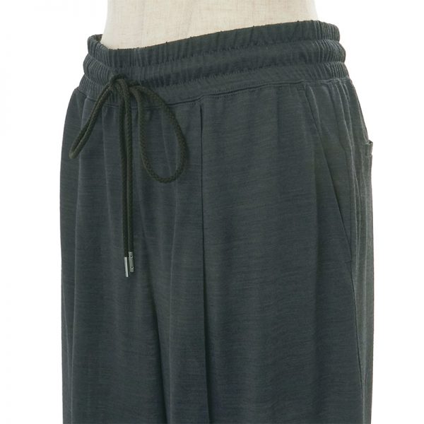 ここでしか買えない!人気ブランドと別注「リラクシーな春クロゼット」4選 éclat2026年5月号特集