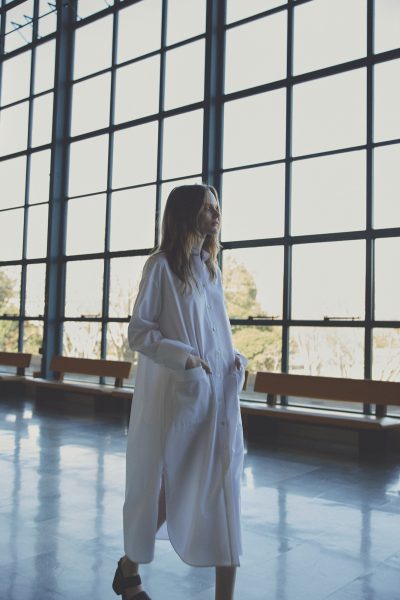 uncraveコットンクロスプレーン シャツワンピース￥30,800