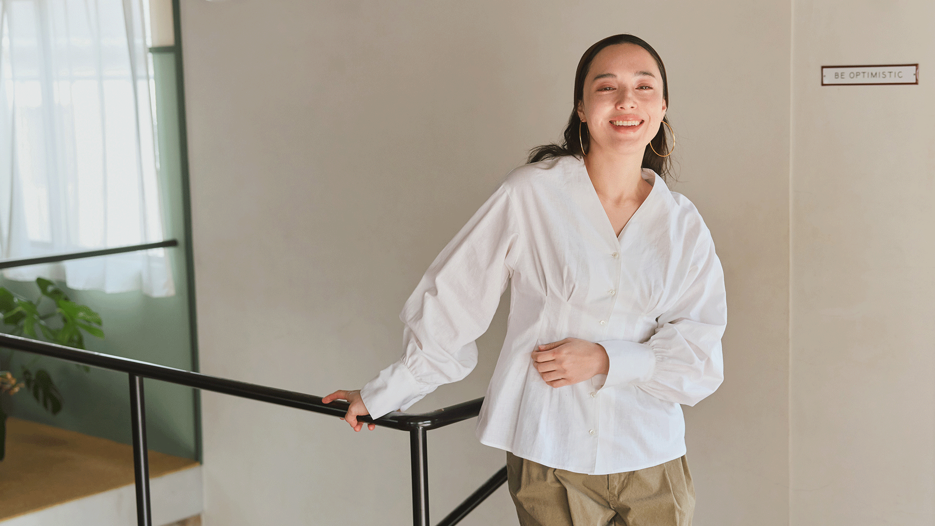 【suadeo】 ジャケット風ブラウスで春夏のマンネリをリセット！| GOOD THINGS Vol.104