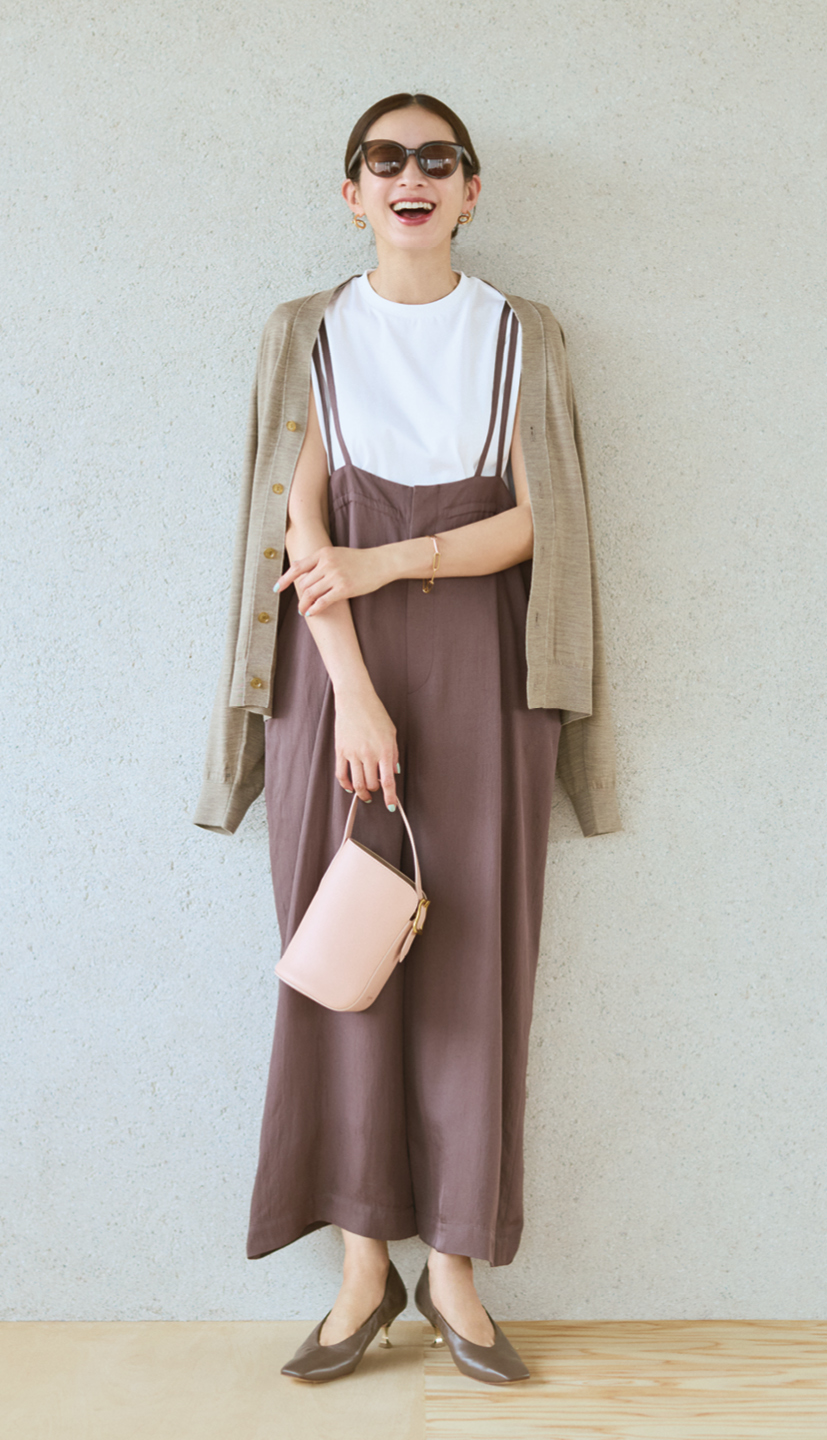 エムセブンデイズの渾身のパックTシャツ ノースリーブコーデ WHITE