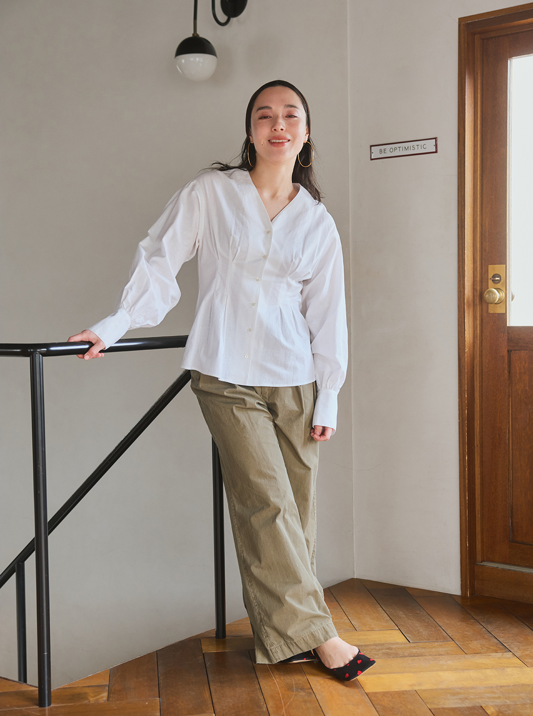 【suadeo】 ジャケット風ブラウスで春夏のマンネリをリセット！| GOOD THINGS Vol.104