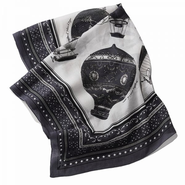 人気ブランドで見つけた「快適」と「おしゃれ」を両立する服&小物9 Marisol5月号2026年特集