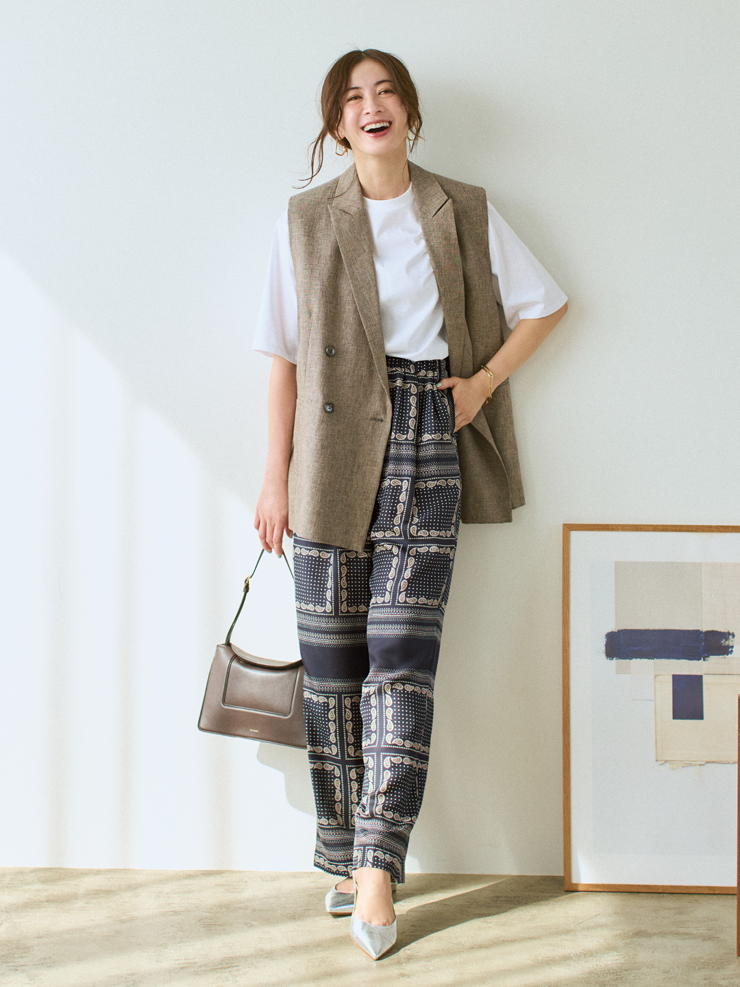 エムセブンデイズの【洗える】ペイズリー×ドットプリントワイドパンツコーデ