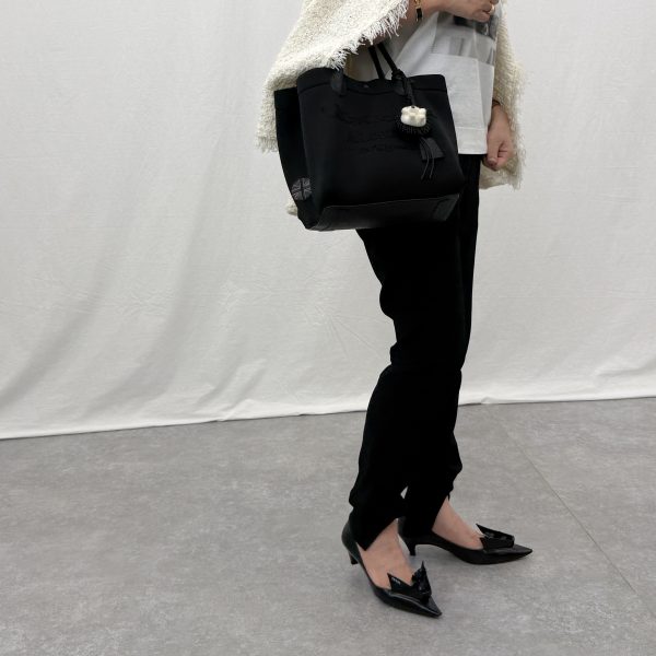 【50代 バッグ】エクラプレミアム編集長・工藤愛用のA.D.M.J.「軽量トートバッグ」を解説