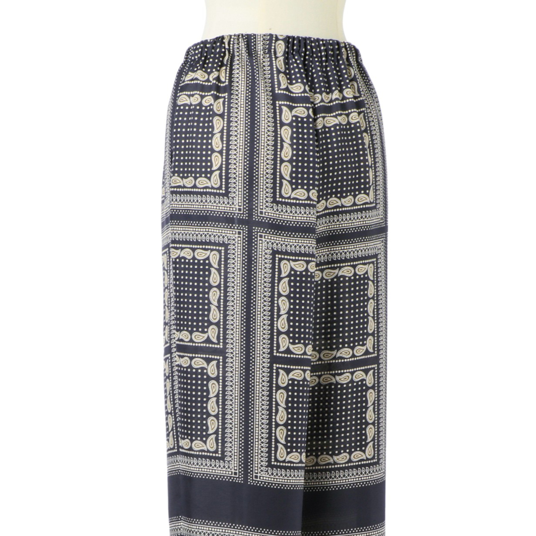 エムセブンデイズの【洗える】ペイズリー×ドットプリントワイドパンツ Detail2