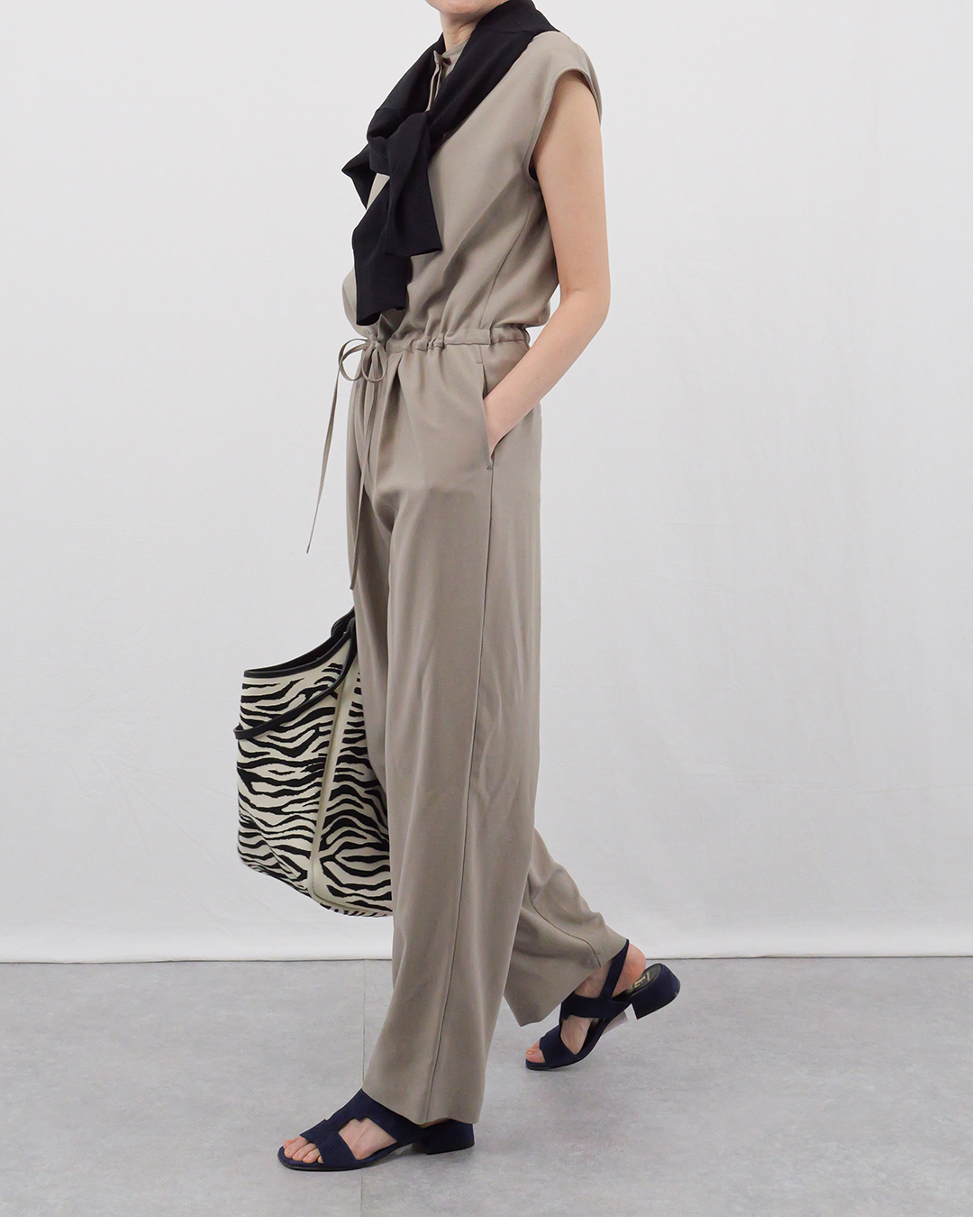 M7days脚長見えオールインワン