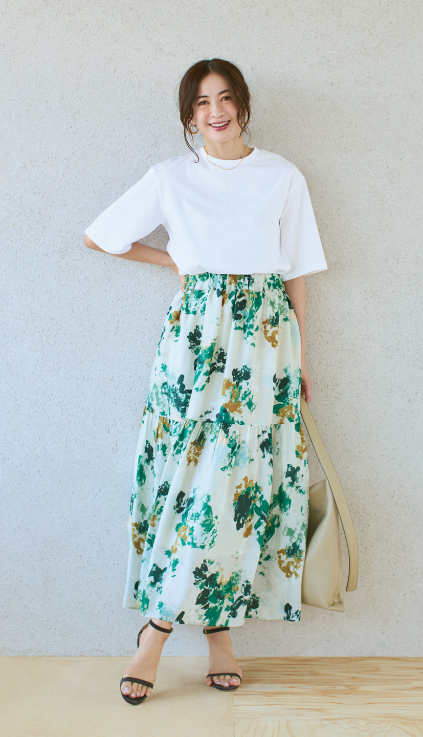 エムセブンデイズの渾身のパックTシャツコーデ WHITE