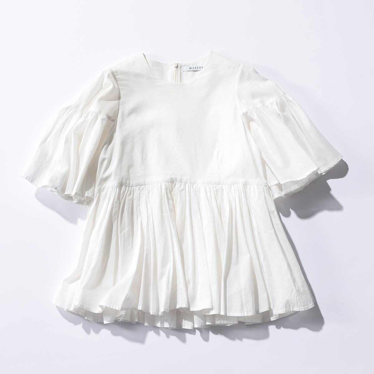 春デニムに合わせたい、ちょい甘ブラウス&着映えシャツ