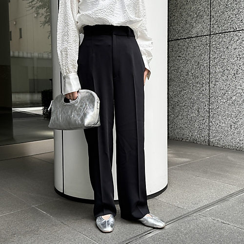 E by eclat【とろみ】ストレートパンツ￥17,600