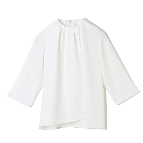 E by eclat【とろみ】揺れ感ドレープブラウス￥15,400