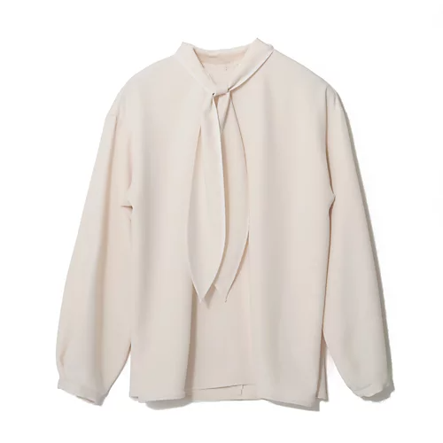 E by eclat【とろみ】スカーフつきブラウス￥19,800