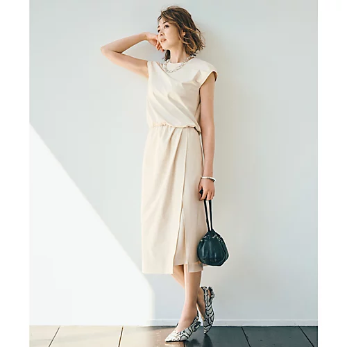 MOGA×eclat【戸野塚かおるさん別注】2WAYストレッチワンピース￥49,500
