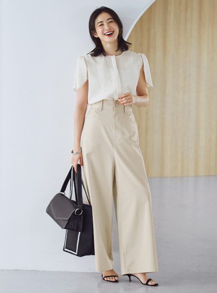 まず買うべきはワンピース、スポーティアイテム、軽アウター！