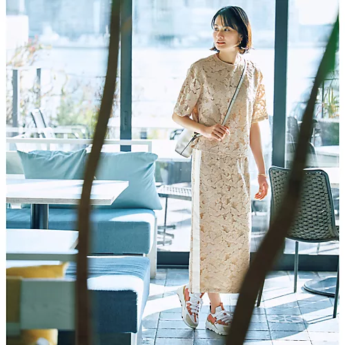 E by eclatバックラインレーストップス￥19,800