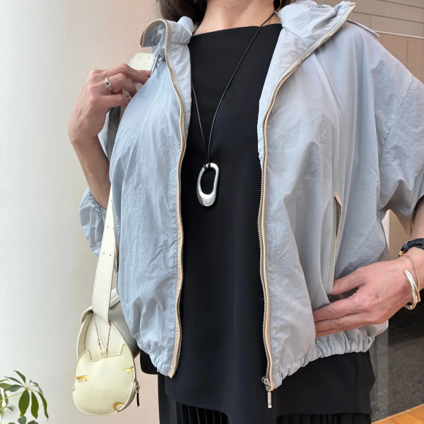 E by eclat超軽量撥水ブルゾン￥25,300