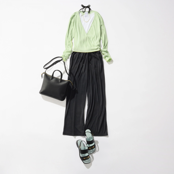 50代 パンツコーデ｜〝きれい見えして快適″SLOANE×eclat「センタータックパンツ」が使える！