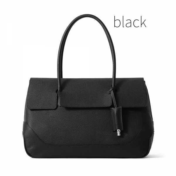 「PELLE MORBIDA(ペッレモルビダ)」のフラップトートバッグ ブラック