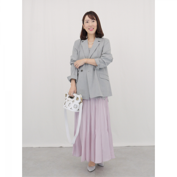 GW明けの通勤、何着る？の答え。「夏まで使える接触冷感ジャケット」を美女組が着回し！【40代ファッション】
