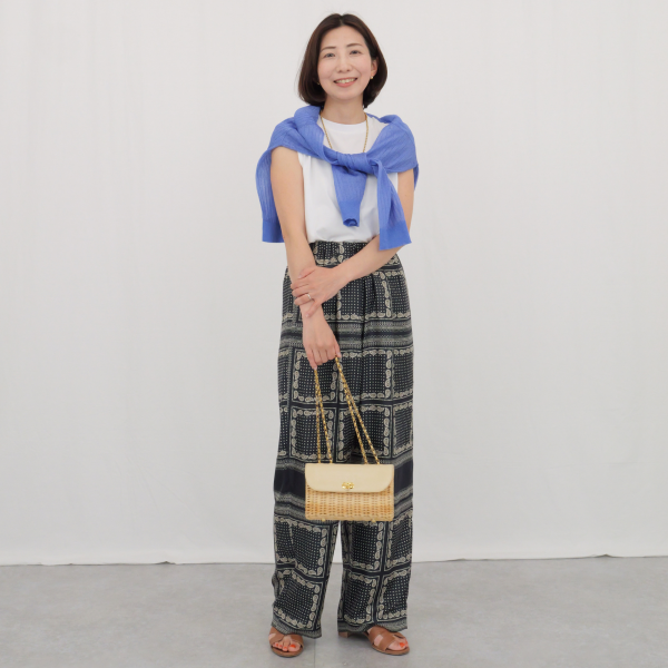 「これを買えば間違いない」売上No.1「パックT」を美女組身長別12コーデで検証【40代ファッション】