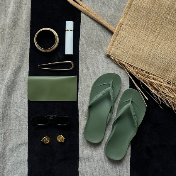 期間限定受注会開催中♪世界で600万人の足を支える「アーチーズ」理学療法士が開発したサンダルを今なら全カラー購入できます。【40代・50代サンダル】