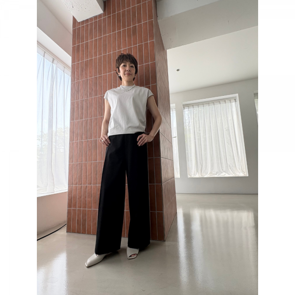 E by eclat優美なセミワイドパンツ￥19,800