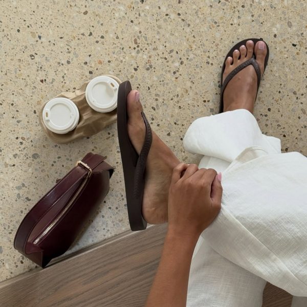 期間限定受注会開催中♪世界で600万人の足を支える「アーチーズ」理学療法士が開発したサンダルを今なら全カラー購入できます。【40代・50代サンダル】