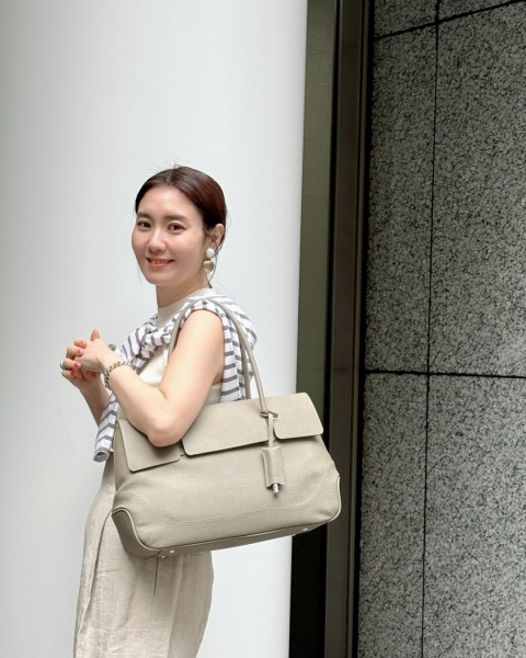 エディター東原妙子さんがディレクション!「PELLE MORBIDA(ペッレモルビダ)」のフラップトートバッグ