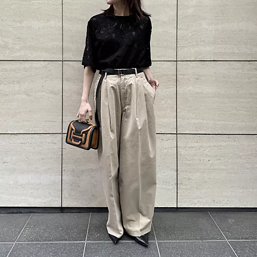 E by eclatバックラインレーストップス￥19,800