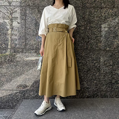CINOH【宮崎桃代さんセレクト】タックベルトスカート