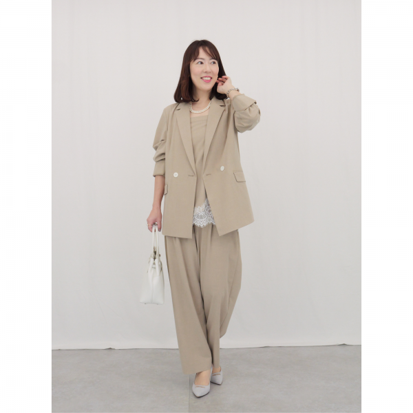 GW明けの通勤、何着る？の答え。「夏まで使える接触冷感ジャケット」を美女組が着回し！【40代ファッション】