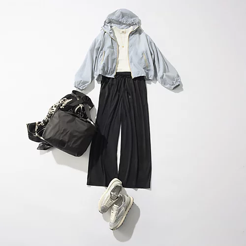 【40代・50代 旅】春初夏の旅に活躍する｜超軽量撥水ブルゾン