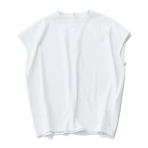 E by eclat接触冷感フレンチスリーブTシャツ￥9,900