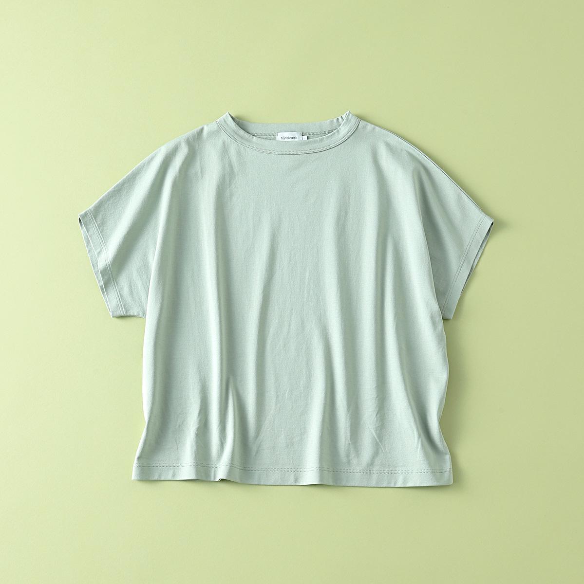 気分も着映え力も、アガるものだけ♡ハピプラストア厳選！大人に似合うTシャツ図鑑