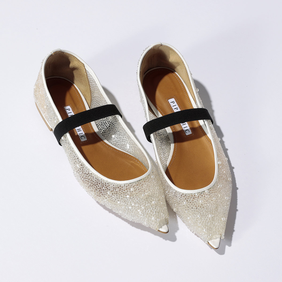 フォルム美人なスウェット×女っぽ靴でつくる初夏の6Style