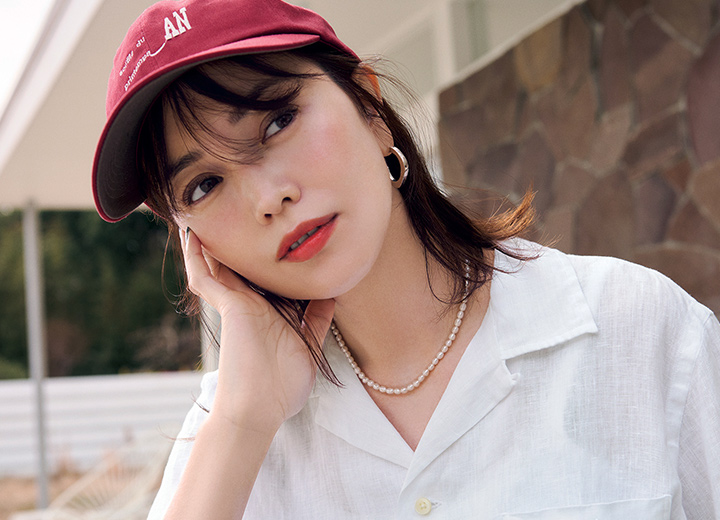 蛯原友里さんと楽しむ、ずっと愛せる初夏のワードローブ