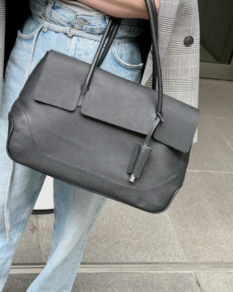 エディター東原妙子さんがディレクション!「PELLE MORBIDA(ペッレモルビダ)」のフラップトートバッグ