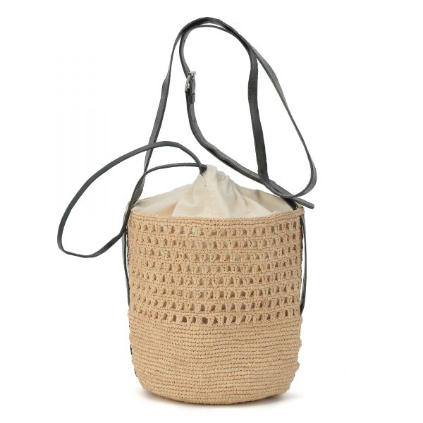 MADE IN MADAAINGO BAG￥17,600 ￥6,160（税込）（65％OFF）