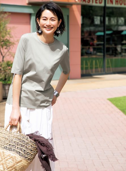 E by eclat「夏の着映え服」柄パンツ、カーディガン、セットアップ éclat2026年7・8月合併号特集