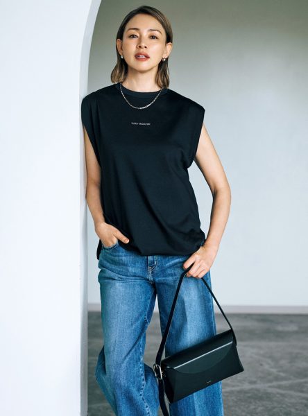 40代・50代夏ファッション|「リュクスなカジュアル」Tシャツ、ブラウス、ワンピースほか éclat2026年7・8月合併号特集