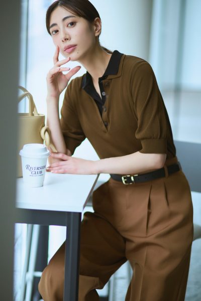 暑い日のファッション悩みをスタイリスト池田敬さんが解決!夏の通勤トップスQ&A